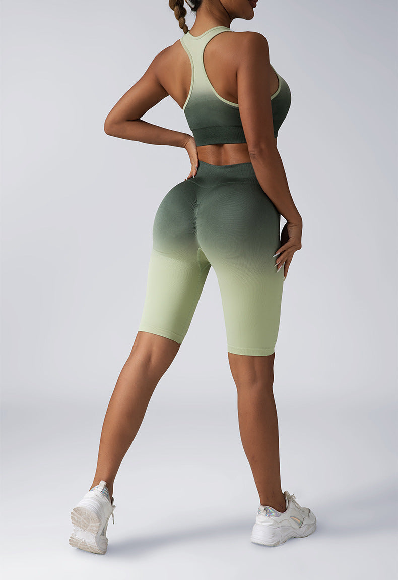 Seamless Women's 2-Piece Activewear Set – Crop Top & High-Waist Shorts