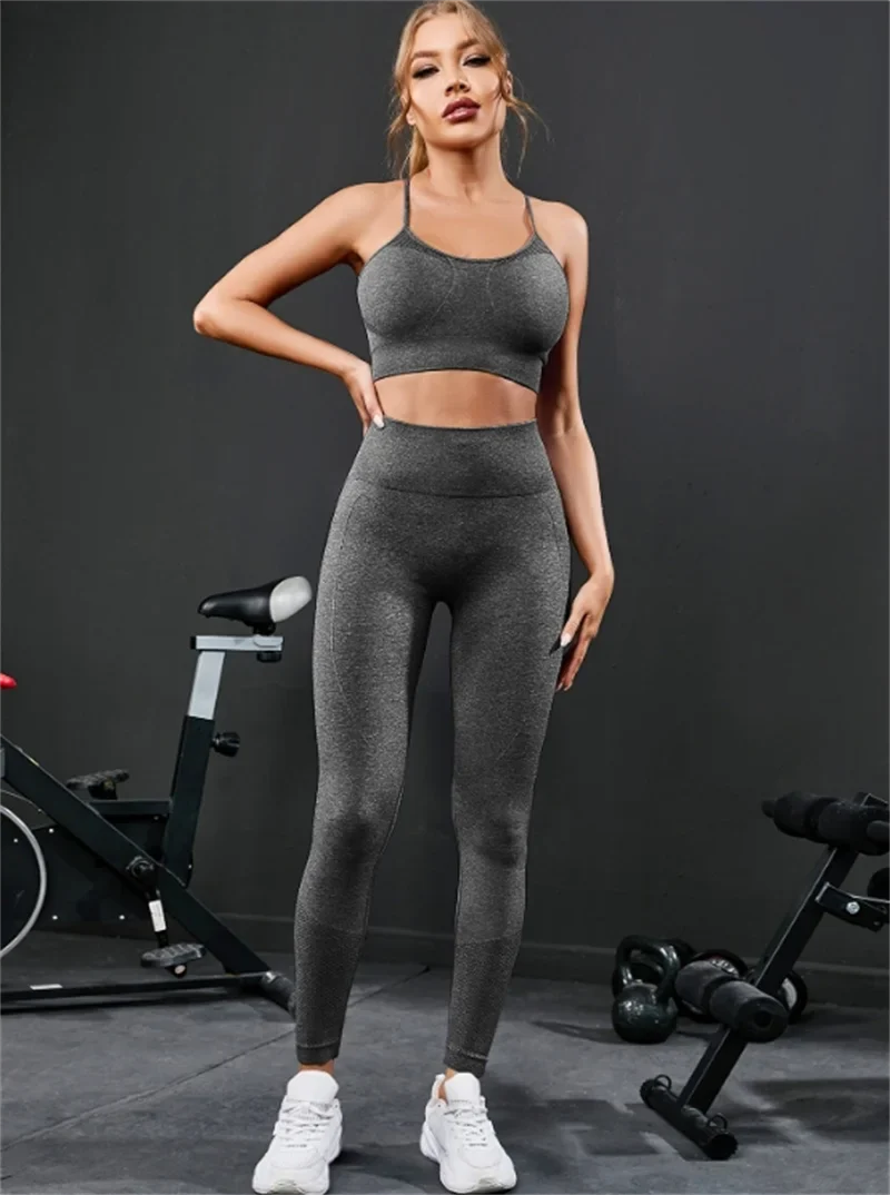 2-Piece Women's Seamless Yoga Set – Sports Bra & High-Waist Leggings